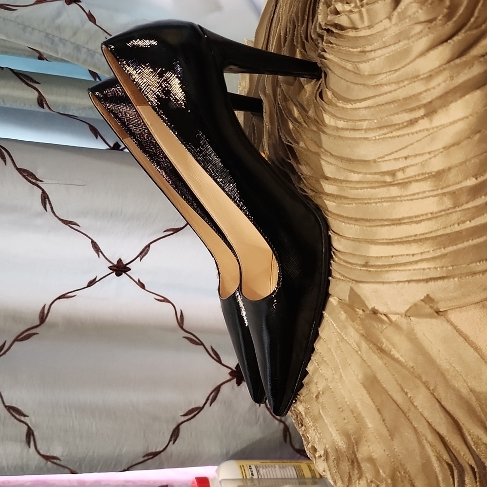 ❌SOLD❌Authentic Prada shoes size 38